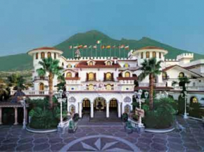 Гостиница Grand Hotel La Sonrisa  Сент Антонио Абате